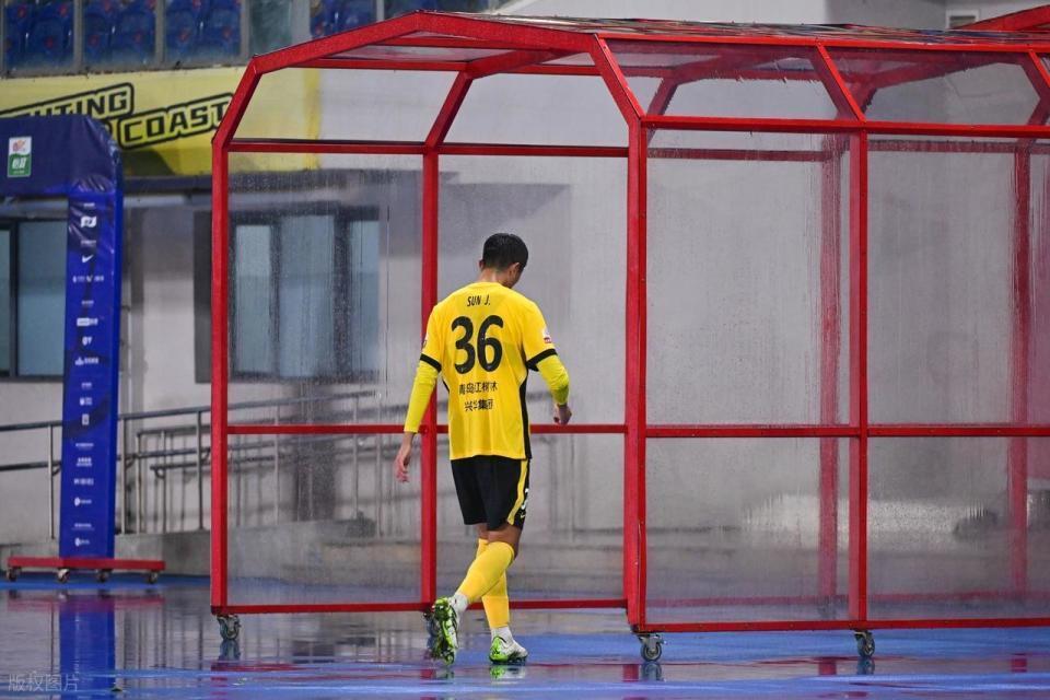 的动作, 却没能给队 的动作, 却没能给队